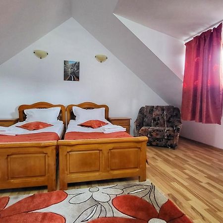 Casa Adi Si Maria Hotel มาห์มูเดีย ภายนอก รูปภาพ